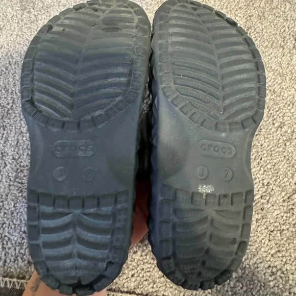 Geometric Patterned Gray Clogs - Picture 3 of 3